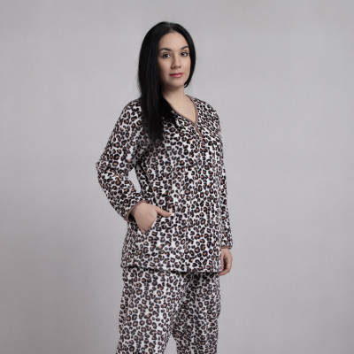 Женская махровая пижама "Молочный Леопард-кнопка" р.52-64
